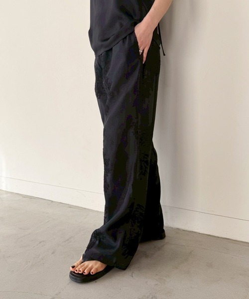 select MOCA by son（セレクトモカバイソン）の「フラワーエンブロイダリーシアーワイドパンツ【セットアップ対応】【by SON】（その他パンツ・レディース・アイボリー/ブラック・FREE）」の18枚目の写真