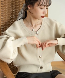hinari（ヒナリ）の「ニュアンスボタンニットカーデ（カーディガン/ボレロ）」