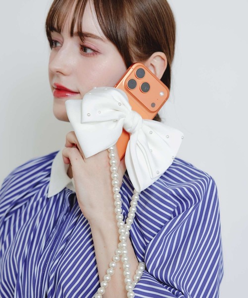 PICCIN（ピッチン）の「パール付きリボンストラップ（スマホグッズ・レディース・オフホワイト/ブラック・FREE）」の4枚目の写真