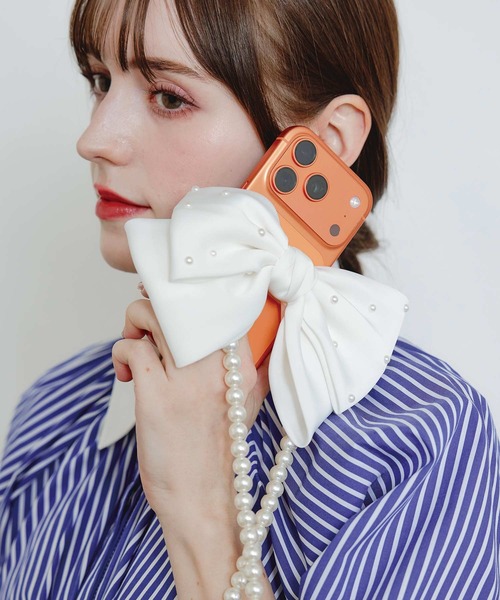 PICCIN（ピッチン）の「パール付きリボンストラップ（スマホグッズ・レディース・オフホワイト/ブラック・FREE）」の5枚目の写真