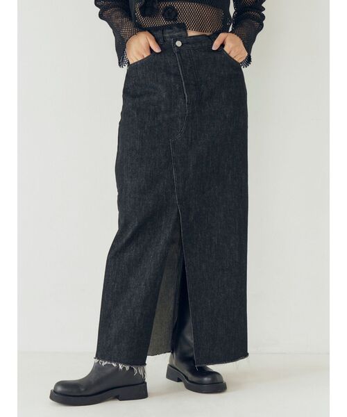 Ungrid（アングリッド）の「スリットデザインデニムスカート（スカート・レディース・ブラック/オフホワイト・MEDIUM/SMALL）」の2枚目の写真