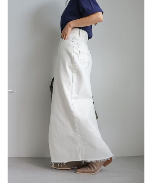 Ungrid（アングリッド）の「スリットデザインデニムスカート（スカート・レディース・ブラック/オフホワイト・MEDIUM/SMALL）」の11枚目の写真