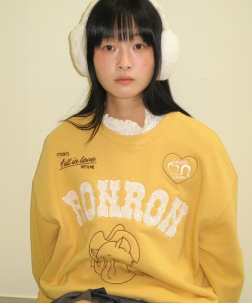 RONRON（ロンロン）の「WESTERN CAT LACE PATCH SWEATSHIRT MUSTARD（スウェット・レディース・その他・FREE）」の2枚目の写真