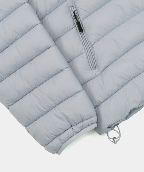 EXCONTAINER(エックスコンテナ)の「ライトウェイトフードパディングジャケット (SKY BLUE)(ダウンベスト・メンズ・その他・SMALL/X-LARGE/LARGE/MEDIUM)」の7枚目の写真