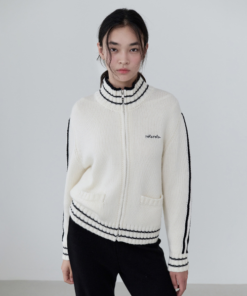 ROLAROLA(ロラロラ)の「MAISON DE ROLA EMBROIDERY WOOL BLENDED KNIT ZIP-UP IVORY(カーディガン/ボレロ・レディース・アイボリー・FREE)」の2枚目の写真