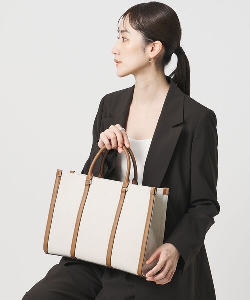 UNITED ARROWS(ユナイテッドアローズ)の「キャンバスコンビ スクエア トートバッグ(トートバッグ・レディース・ブラック/ブラウン・FREE)」の13枚目の写真