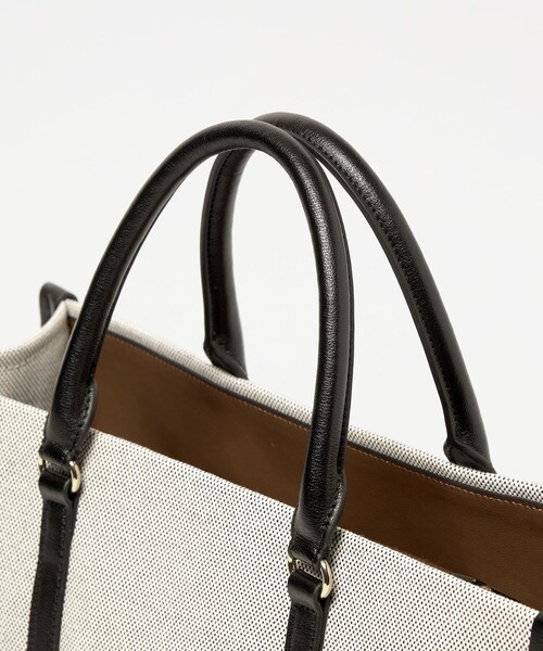 UNITED ARROWS(ユナイテッドアローズ)の「キャンバスコンビ スクエア トートバッグ(トートバッグ・レディース・ブラック/ブラウン・FREE)」の20枚目の写真