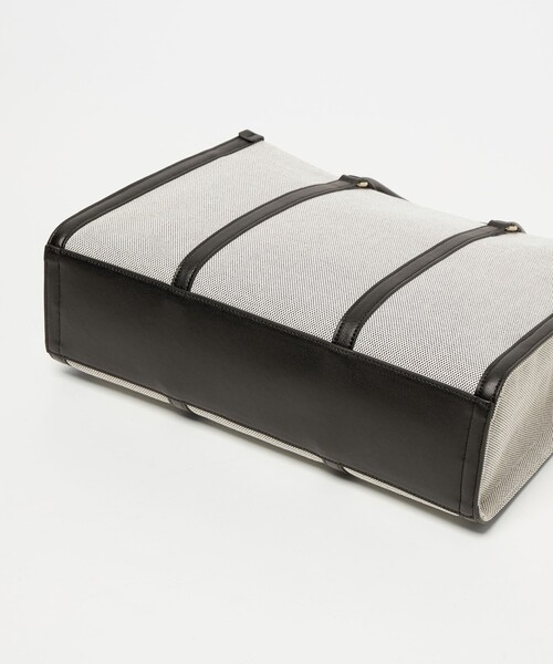 UNITED ARROWS(ユナイテッドアローズ)の「キャンバスコンビ スクエア トートバッグ(トートバッグ・レディース・ブラック/ブラウン・FREE)」の21枚目の写真