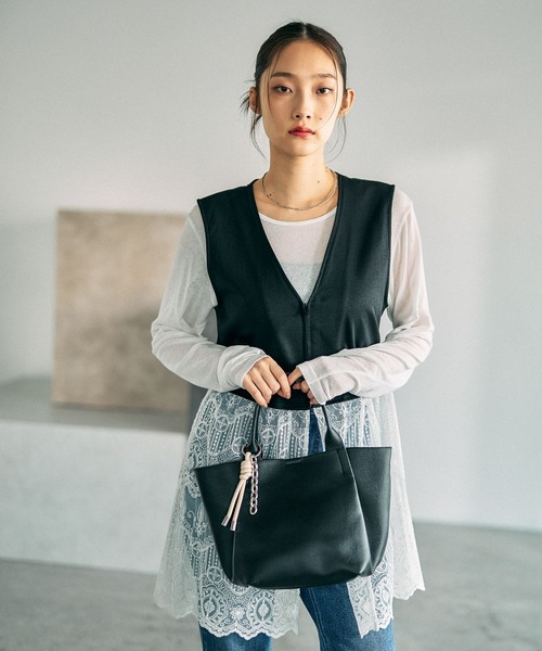 LEPSIM（レプシィム）の「【500mlペットボトルも入る】ポーチ付き3WAYトート　638744（トートバッグ・レディース・ガンメタ/ホワイト/ピンク/ブラック・ONE SIZE）」の7枚目の写真