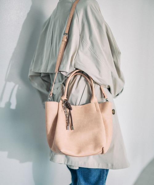 LEPSIM（レプシィム）の「【500mlペットボトルも入る】ポーチ付き3WAYトート　638744（トートバッグ・レディース・ガンメタ/ホワイト/ピンク/ブラック・ONE SIZE）」の11枚目の写真