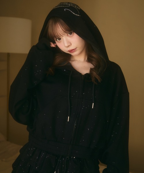 TITTY&CO.(ティティーアンドコー)の「ロゴラインストーン付きスウェットセットアップ(セットアップ・レディース・グレー/ブラック・FREE)」の17枚目の写真