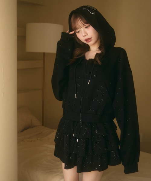 TITTY&CO.(ティティーアンドコー)の「ロゴラインストーン付きスウェットセットアップ(セットアップ・レディース・グレー/ブラック・FREE)」の9枚目の写真