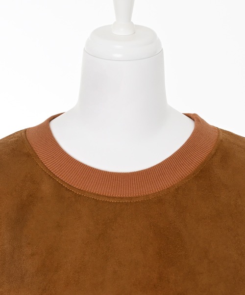 Narcissus（ナルシス）の「【ユニセックス】スエードスウェット/刺繍ロゴ（スウェット・レディース・ブラック/キャメル・FREE）」の4枚目の写真