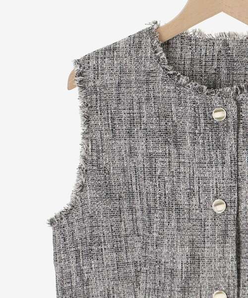 le.coeur blanc（ルクールブラン）の「ツイードフリンジジレ（その他アウター・レディース・ブラック系その他・38）」の6枚目の写真