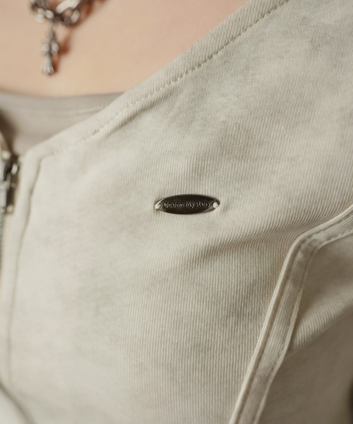 SPINNS（スピンズ）の「レイヤード風長袖ジップカットソー/ムラ染め風（Tシャツ/カットソー・レディース・チャコール/オフホワイト・ONESIZE）」の17枚目の写真