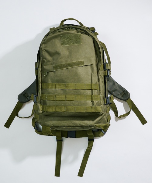 MAISON CLUB(メゾンクラブ)の「【MAISON CLUB】TACTICAL Backpack / タクティカルバックパック KNF-YI(バックパック/リュック・メンズ・カーキ/ブラック・FREE)」の2枚目の写真