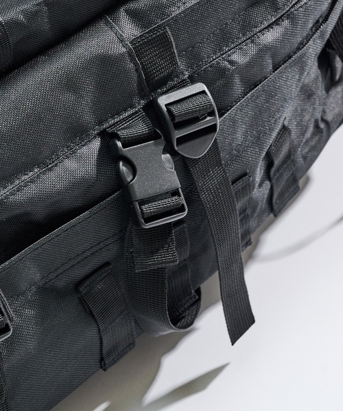 MAISON CLUB(メゾンクラブ)の「【MAISON CLUB】TACTICAL Backpack / タクティカルバックパック KNF-YI(バックパック/リュック・メンズ・カーキ/ブラック・FREE)」の4枚目の写真
