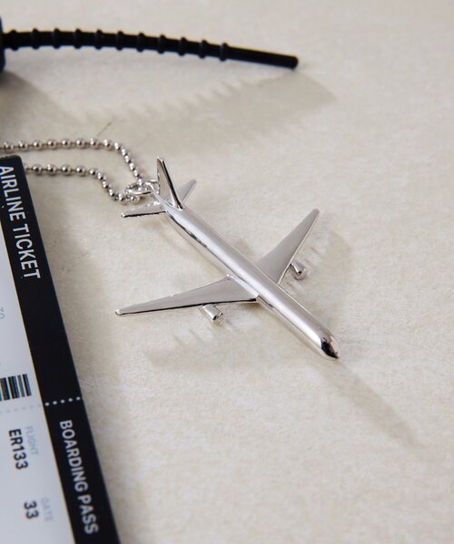 ear PAPILLONNER(イアパピヨネ)の「ボーディングパスストラップ/チャーム(チャーム・レディース・ブラック/ブルー系その他・FREE)」の4枚目の写真