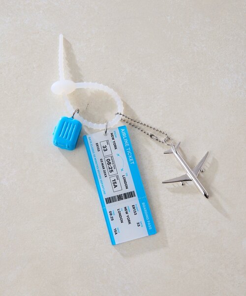 ear PAPILLONNER(イアパピヨネ)の「ボーディングパスストラップ/チャーム(チャーム・レディース・ブラック/ブルー系その他・FREE)」の13枚目の写真