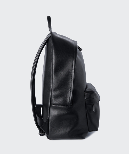 MUSINSA STANDARD（ムシンサスタンダード）の「シンセティックレザーリュックサック[ブラック]（バックパック/リュック・レディース・その他・FREE）」の4枚目の写真