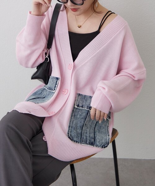 Remind me and forever（リマインドミーアンドフォーエバー）の「【WEB限定】デニムポケットVカーディガン（カーディガン/ボレロ・レディース・ピンク/ブルー/グレー/オフホワイト・FREE）」の4枚目の写真