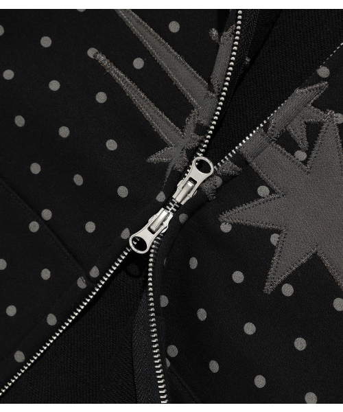 NICE GHOST CLUB(ナイスゴーストクラブ)の「DOT 3STAR RAGLAN CROP HOODIE ZIP UP_BLACK(NG2GSUM493A)(パーカー・レディース・ブラック・SMALL/MEDIUM)」の6枚目の写真