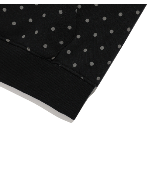 NICE GHOST CLUB(ナイスゴーストクラブ)の「DOT 3STAR RAGLAN CROP HOODIE ZIP UP_BLACK(NG2GSUM493A)(パーカー・レディース・ブラック・SMALL/MEDIUM)」の7枚目の写真