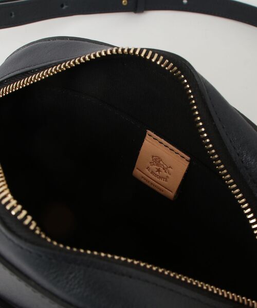 IL BISONTE(イルビゾンテ)の「IL BISONTE / ORIGINAL LEATHER / クロスボディバッグ(ショルダーバッグ・レディース・レンガ/ダークブラウン/レッド/グリーン/ネイビー/オレンジ/ブラック/グレー/ナチュラル/ライトブラウン・FREE)」の21枚目の写真