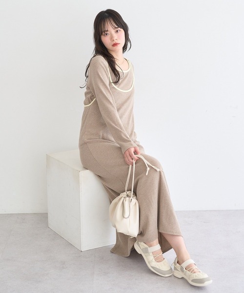 earth music&ecology(アースミュージックアンドエコロジー)の「【2点セット】レイヤードバイカラーカットワンピース(ワンピース・レディース・ブラック/ブラウン/ベージュ・FREE)」の20枚目の写真