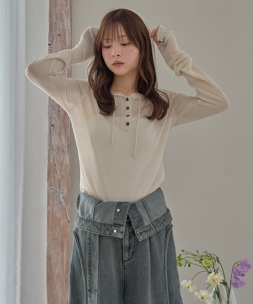 mideal(マイディール)の「sheer long sleeve hoodie tops / シアーロングスリーブフーディトップス(Tシャツ/カットソー・レディース・グレイッシュブルー/アイボリー/ピンク・FREE)」の2枚目の写真