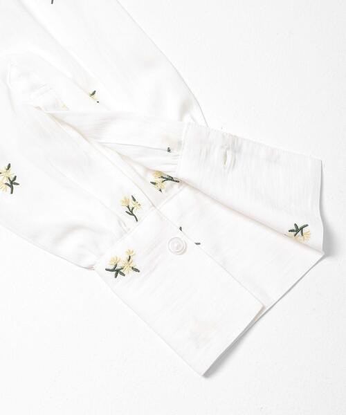 SENSE OF PLACE by URBAN RESEARCH(センスオブプレイスバイアーバンリサーチ)の「フラワーエンブロイダリークロップドシャツ(シャツ/ブラウス・レディース・ホワイト系その他/ベージュ/ブラック系その他・ONE)」の10枚目の写真