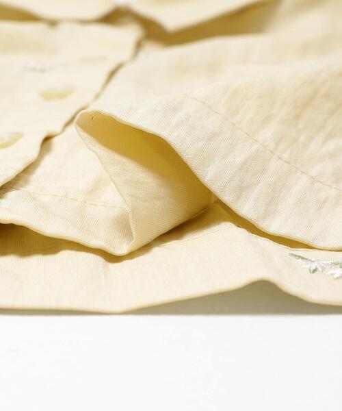 SENSE OF PLACE by URBAN RESEARCH(センスオブプレイスバイアーバンリサーチ)の「フラワーエンブロイダリークロップドシャツ(シャツ/ブラウス・レディース・ホワイト系その他/ベージュ/ブラック系その他・ONE)」の18枚目の写真