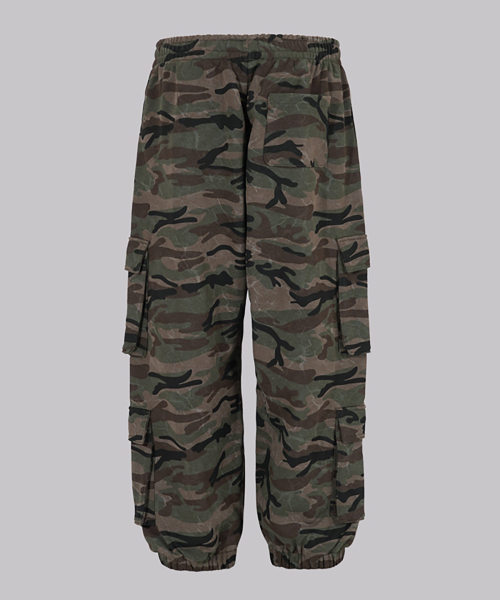 CORNERBLESS（コーナーブレス）の「CAMO WIDE SWEAT JOGGER PANTS（スウェットパンツ・レディース・その他・SMALL/LARGE/MEDIUM）」の3枚目の写真