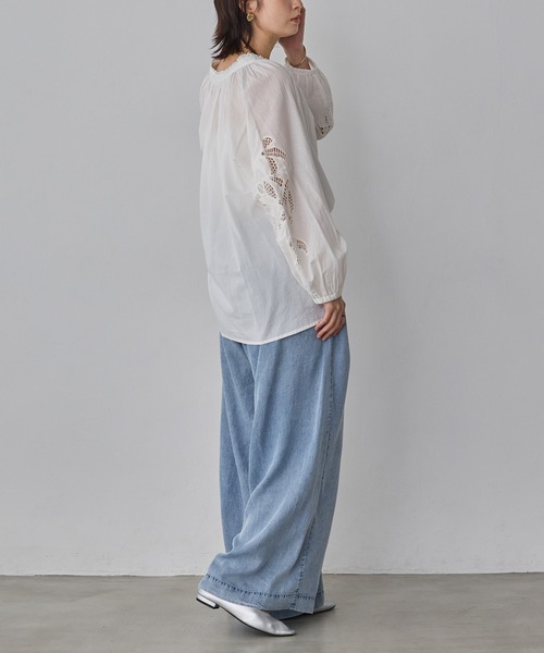 hunch(ハンチ)の「キャンブリックボイル 袖刺繍ブラウス(シャツ/ブラウス・レディース・オフホワイト/ブラック/ベージュ・FREE)」の15枚目の写真