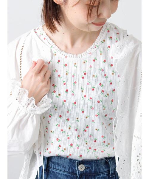 Samansa Mos2(サマンサ モスモス)の「花柄パターンメッシュレース付ノースリーブ(Tシャツ/カットソー・レディース・オフホワイト/チャコールグレー/キナリ・F)」の1枚目の写真