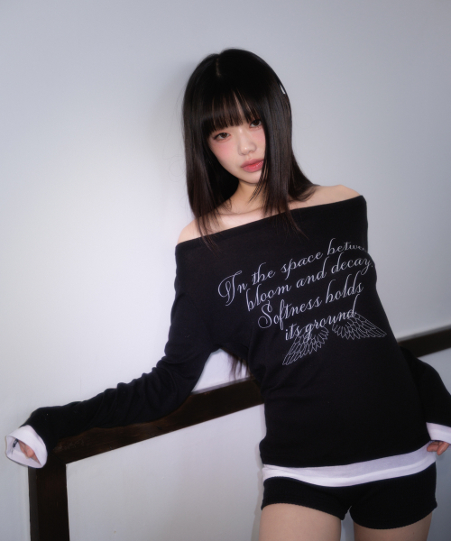 ROSEFRANTZ（ロゼフランツ）の「Lettering Angel Long Sleeve [Black]（Tシャツ/カットソー・レディース・ブラック・OS）」の4枚目の写真