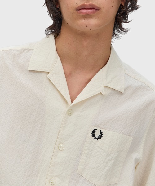 FRED PERRY（フレッドペリー）の「先行予約受付中／Seersucker Revere Collar Shirt／シアサッカーオープンカラーシャツ（シャツ/ブラウス・メンズ・グレー/ネイビー/ベージュ/ライトブルー・L/M/S）」の21枚目の写真