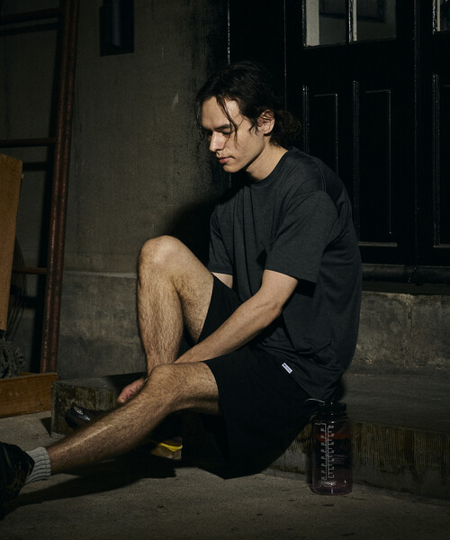 FREAK'S STORE（フリークスストア）の「限定展開 RUSSELL ATHLETIC×FREAK'S STORE ラッセル アスレチック 別注 Dry-Power ポケットTシャツ 吸湿速乾 消臭 ストレッチ（Tシャツ/カットソー・メンズ・アッシュグレー/チャコールグレー/ホワイト・SMALL/LARGE/MEDIUM）」の18枚目の写真