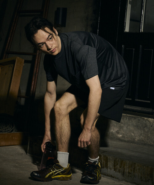 FREAK'S STORE（フリークスストア）の「限定展開 RUSSELL ATHLETIC×FREAK'S STORE ラッセル アスレチック 別注 Dry-Power ポケットTシャツ 吸湿速乾 消臭 ストレッチ（Tシャツ/カットソー・メンズ・アッシュグレー/チャコールグレー/ホワイト・SMALL/LARGE/MEDIUM）」の22枚目の写真