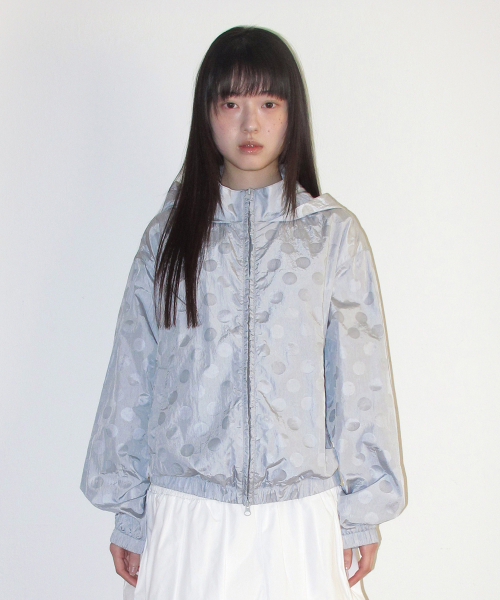AMESWORLDWIDE（アメスワールドワイド）の「GLOSSY DOT WINDBREAKER BLUE（ナイロンジャケット・レディース・その他・FREE）」の2枚目の写真