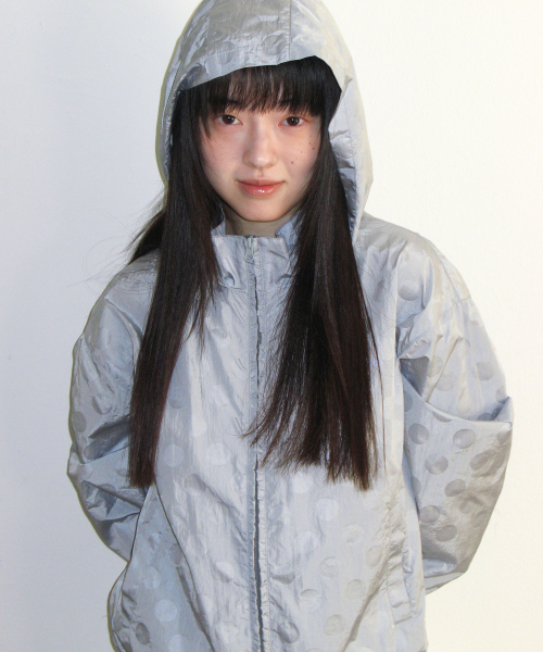 AMESWORLDWIDE（アメスワールドワイド）の「GLOSSY DOT WINDBREAKER BLUE（ナイロンジャケット・レディース・その他・FREE）」の6枚目の写真