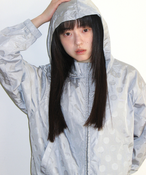 AMESWORLDWIDE（アメスワールドワイド）の「GLOSSY DOT WINDBREAKER BLUE（ナイロンジャケット・レディース・その他・FREE）」の8枚目の写真