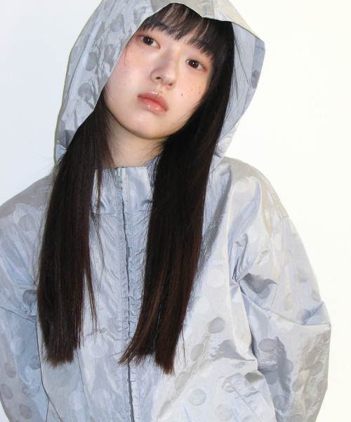 AMESWORLDWIDE（アメスワールドワイド）の「GLOSSY DOT WINDBREAKER BLUE（ナイロンジャケット・レディース・その他・FREE）」の9枚目の写真