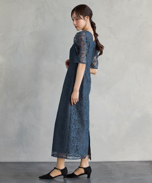 AIMER(エメ)の「フラワーレースボリュームスリーブタイトパーティードレス 結婚式 お呼ばれ ドレス 20代 30代 40代(ドレス・レディース・ブラック/オールドローズ系/ダルブルー系・LARGE/MEDIUM)」の9枚目の写真