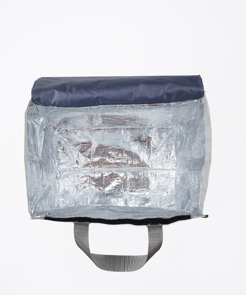 TIMELESS COMFORT(タイムレスコンフォート)の「WEEKEND(ER)(ウィークエンダー)COOLBAG SUNDRY(トートバッグ・レディース・ナチュラル/グレー・ONE SIZE)」の4枚目の写真