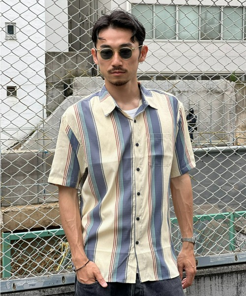 ROARK REVIVAL(ロアークリバイバル)の「【ROARK】"VERTICAL STRIPES" BLESS UP S/S(シャツ/ブラウス・メンズ・アイボリー・X-LARGE)」の1枚目の写真