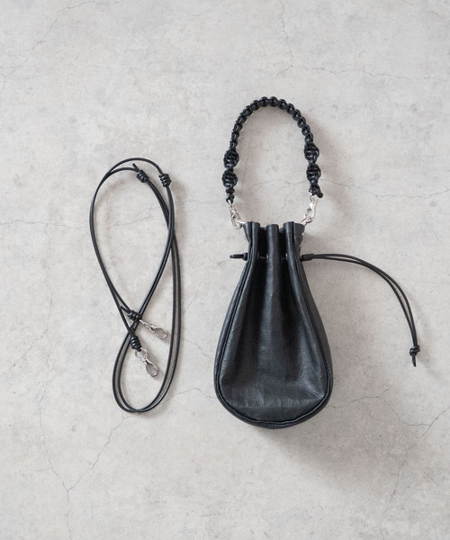 Senti(センティ)の「SENTI センティ / Dyneema Leather MEDICINE BAG M+HAND STRAP / ダイニーマレザー メディスンバッグ M+ハンドストラップ / 3040(ショルダーバッグ・メンズ・ブラック系その他/ブラック・FREE)」の7枚目の写真