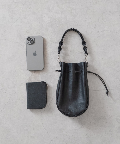 Senti(センティ)の「SENTI センティ / Dyneema Leather MEDICINE BAG M+HAND STRAP / ダイニーマレザー メディスンバッグ M+ハンドストラップ / 3040(ショルダーバッグ・メンズ・ブラック系その他/ブラック・FREE)」の11枚目の写真