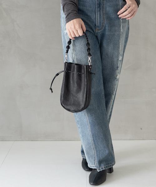 Senti(センティ)の「SENTI センティ / Dyneema Leather MEDICINE BAG M+HAND STRAP / ダイニーマレザー メディスンバッグ M+ハンドストラップ / 3040(ショルダーバッグ・メンズ・ブラック系その他/ブラック・FREE)」の12枚目の写真