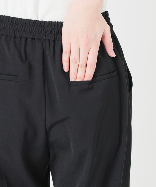 SLOBE IENA（スローブイエナ）の「《4サイズ展開/》ピンタックセミフレアパンツ（その他パンツ・レディース・ブラック・36/38/40/34）」の16枚目の写真